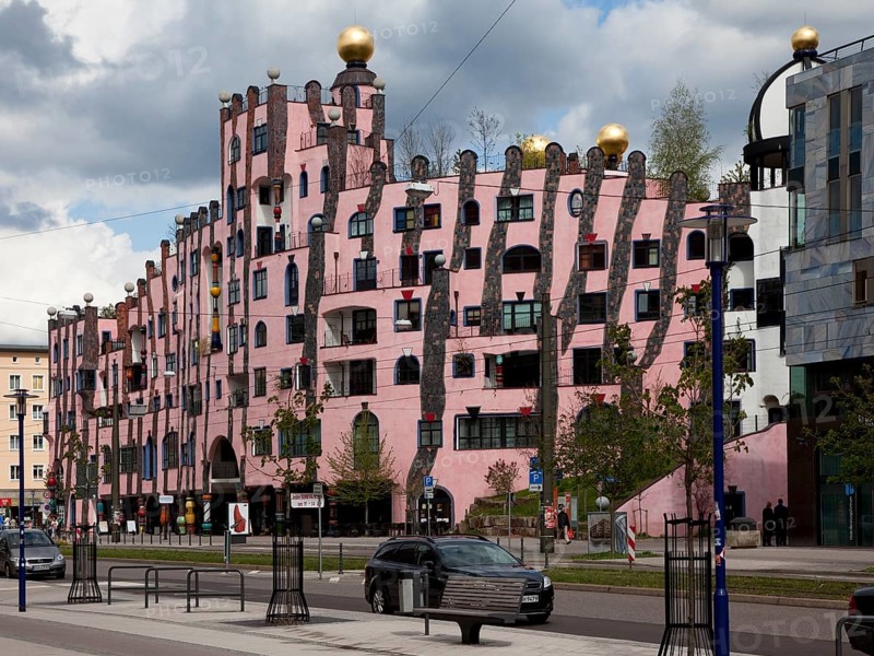Magdeburg Breiter Weg 54979, view to the north with Hundertwasserhaus DIE GRÜNE ZITADELLE