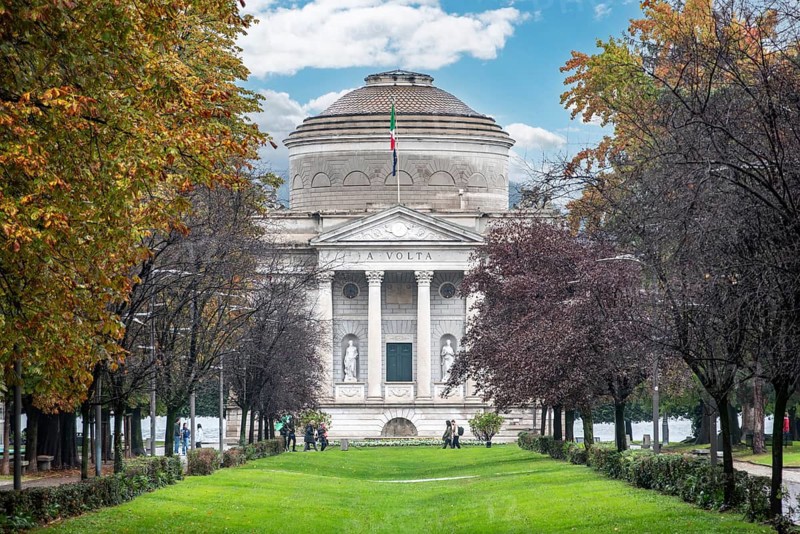 Volta temple at lake Como, Italy