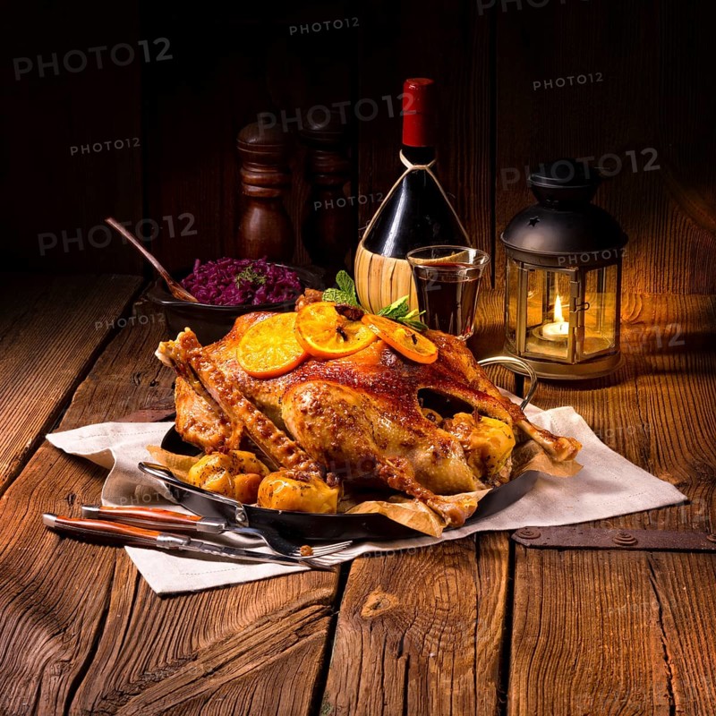 Goose with red cabbage
