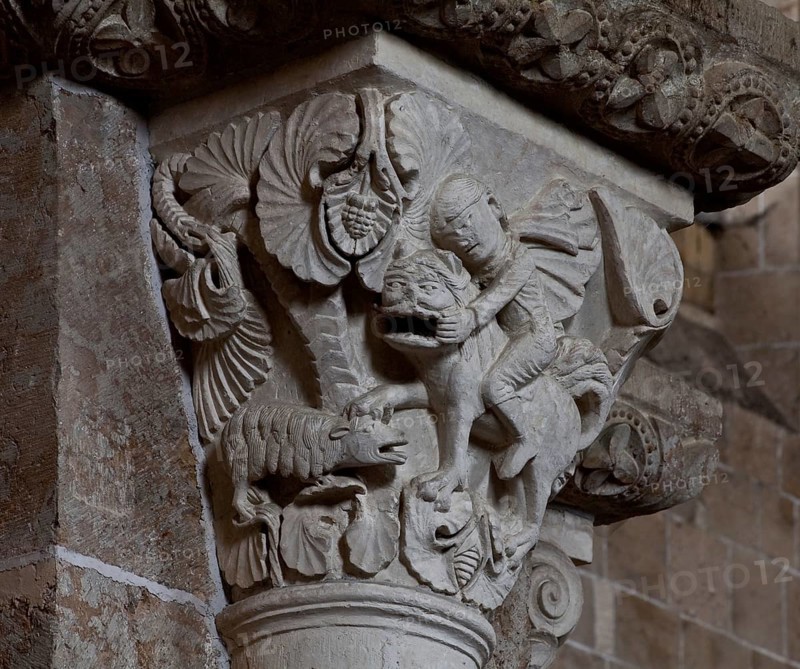 Vezelay, Basilica of Ste-Marie-Madeleine. Interior. Romanesque nave, figure capital, St, Saint, Saint