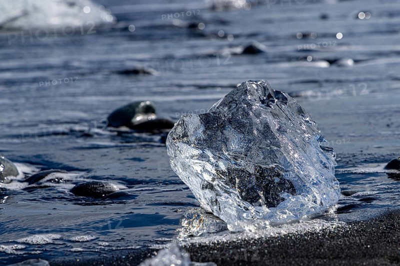 Diamond Beach at noon, Jökulsarlon, south coast, island