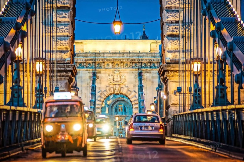 Szechenyi Chain Bridge night view (Budapest, Hungary). Shooting Location: Hungary, Budapest