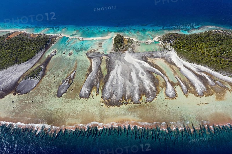Impressions of Apataki Atoll, Tuamotu Archipelago, French Polynesia