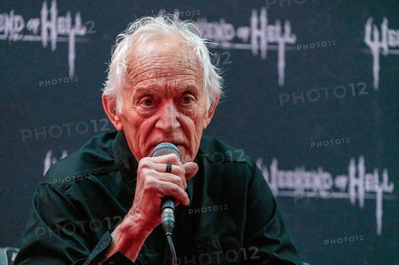 DÜSSELDORF-NEUSS, GERMANY, November 2nd 2019: Lance Henriksen (*1940, American actor, Alien, Millenium) talks about his experiences in the movie industry at Weekend of Hell 2019