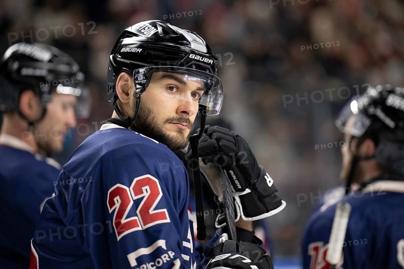 LanxessArena, North Rhine-Westphalia, Maximilian Gloetzl (Cologne Sharks, #22), PENNY DEL, Cologne Sharks-Augsburg Panthers on 05/01/2025 at the LanxessArena in Cologne Germany