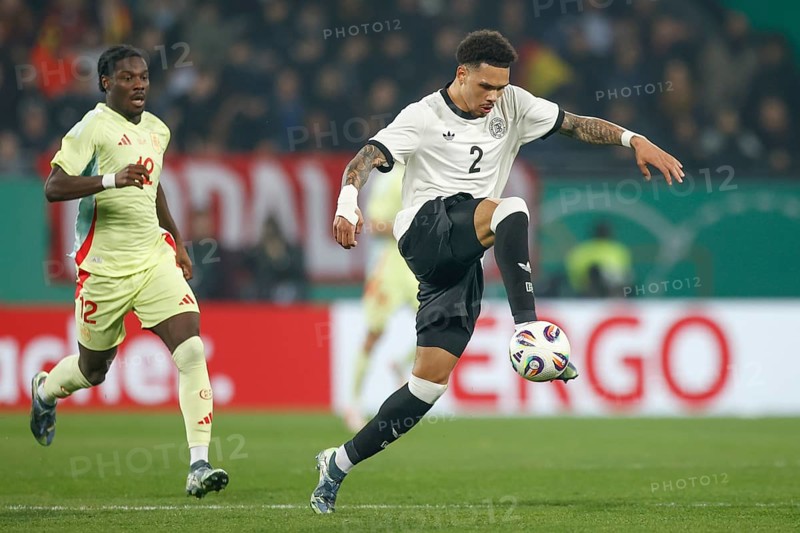 Football, U21, Friendly match, 2024/2025, Germany U21 vs. Spain U21, 25.03.2025, Merck-Stadion am Böllenfalltor, Darmstadt, Germany, Pharrel Nnamdi COLLINS (Germany U21, 02) on the ball