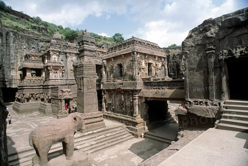 Cave no.16 Stone carved Deities of facade, Kailash temple layne, Ellora Caves, Aurangabad, Maharashtra, india
