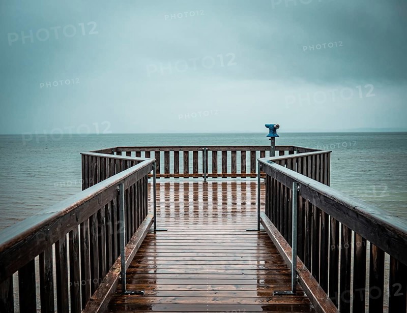 Viewpoint by the lake