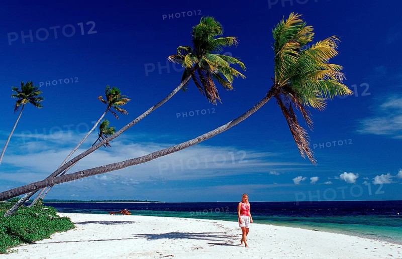 Woman on sandy beach, Indonesia, Wakatobi Dive Resort, Sulawesi, Indian Ocean, Banda Sea