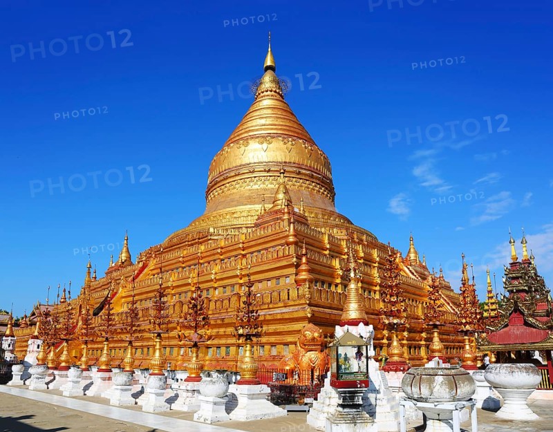 The golden Shwezigon Pagoda (Shwezigon Paya) in Bagan, Myanmar (Burma)