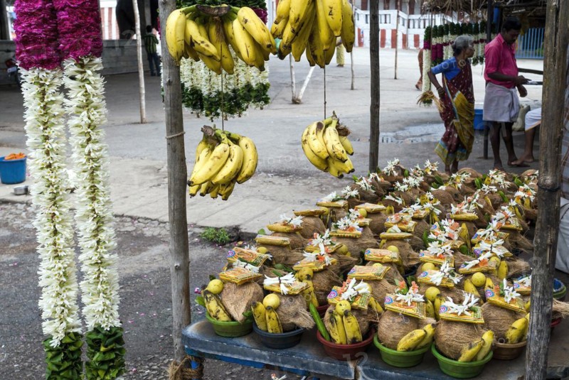 A shop selling Pooja Puja things in Lord Murugan Temple at Thiruttani Tiruttani Tirutani, Tamil Nadu, South India, India, Asia