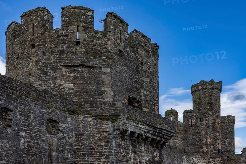 Conwy Castle, castle wall and towers of the medieval castle ruins, Conwy, Wales, Great Britain