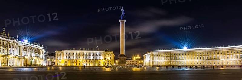 Nightview of the magnificent Palace Square in the old town of Saint Petersburg