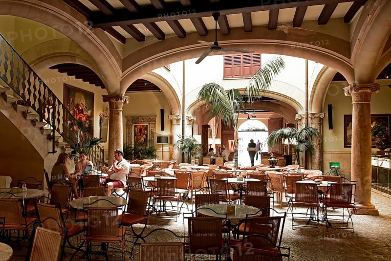 Grand Cafe Cappuccino in a former city palace with inner courtyard, inner courtyard in the Sant Miquel neighbourhood, Old Town, Ciutat Antiga, Palma de Majorca, Majorca, Balearic Islands, Balearic Islands, Spain