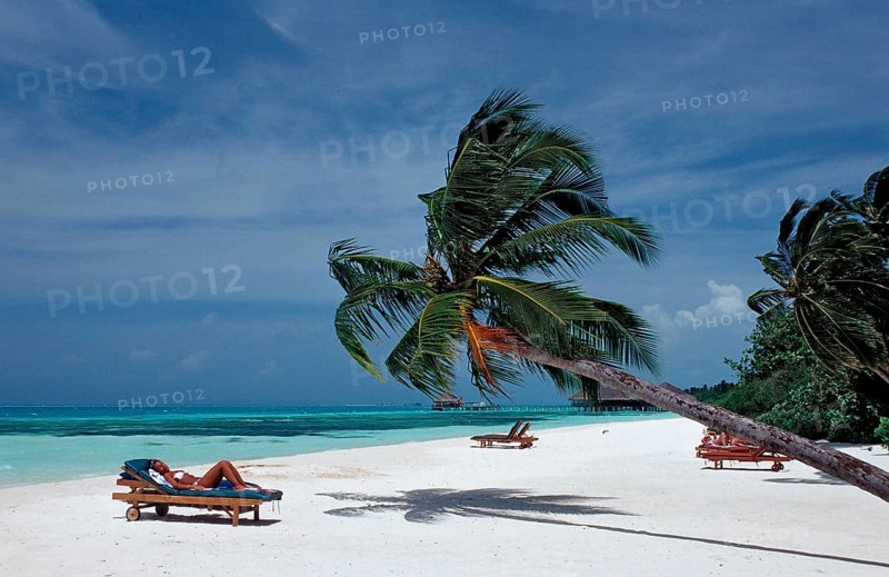 Beach on Maldives Island, Maldives, Indian Ocean, Medhufushi, Meemu Atoll