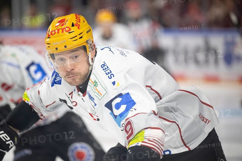 LanxessArena, Cologne, North Rhine-Westphalia, Jan Urbas (Fischtown Pinguins, #9), PENNY DEL, Kölner Haie- Fischtown Bremerhaven on 18/03/2025 at the LanxessArena in Cologne Germany