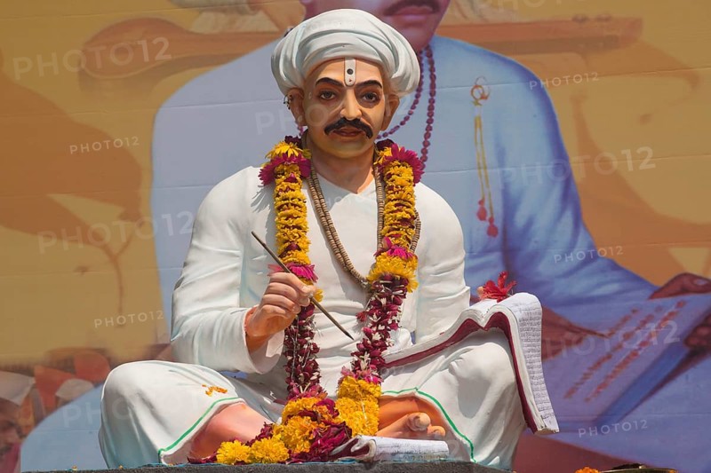 Marathi Poet Saint Tukaram statue, Thane, Maharashtra, India, Asia