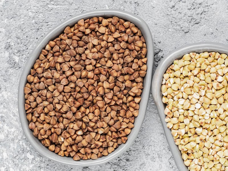Raw green and roasted brown buckwheat
