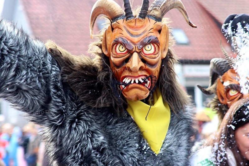 Large Swabian-Alemannic carnival parade
