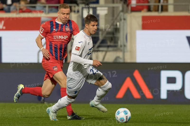 Germany: Soccer 1st Bundesliga, Matchday 8 - 1. FC Heidenheim-TSG Hoffenheim, Voith-Arena, Heidenheim, Adam HLOZEK TSG Hoffenheim on the ball