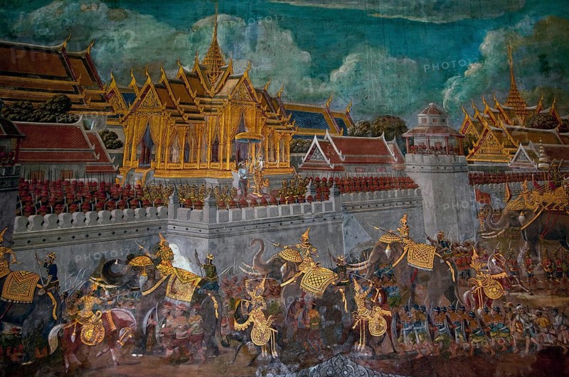 Wat Rakhang Kositaram Woramahawihan (Rakang) was originally built during the Ayutthaya Period (1351 - 1767), but was renovated by King Buddha Yodfa Chulaloke (Rama I, 20 March 1736 – 7 September 1809), and sits on the Thonburi side of Bangkok's Chao Phraya River. Rama I lived within the temple compound before he became king