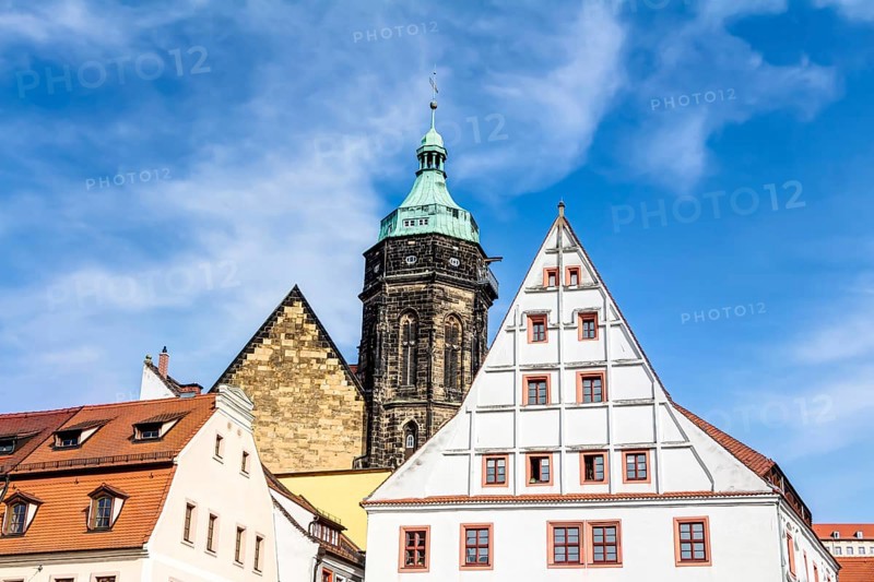 Die Altstadt von Pirna mit der Stadtkirche St. Marien in Sachsen