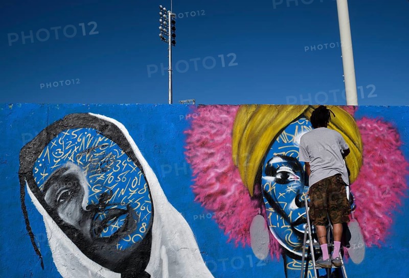 Germany, Berlin, 09.06.2024, Sunday afternoon in Mauerpark, Graffiti Wall (inner wall), Eme Freethinker, at work