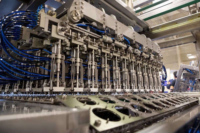 Automatic food packing machine for industrial use