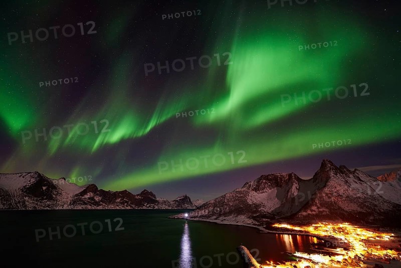 Northern Lights (Aurora borealis), Mefjordvaer, Mefjorden, Senja, Troms Fylke, Norway, March 2015