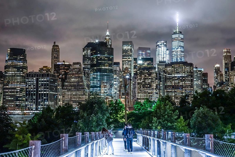 Night view and the people of New York Manhattan. Shooting Location: New York, Manhattan