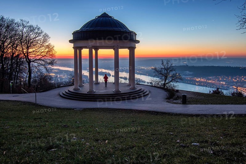Beautiful temple in a landscape shot. Sunrise on a winter morning. Beautiful view along the Rhine at the Niederwaldtempel, Niederwalddenkmal, Hesse, Germany