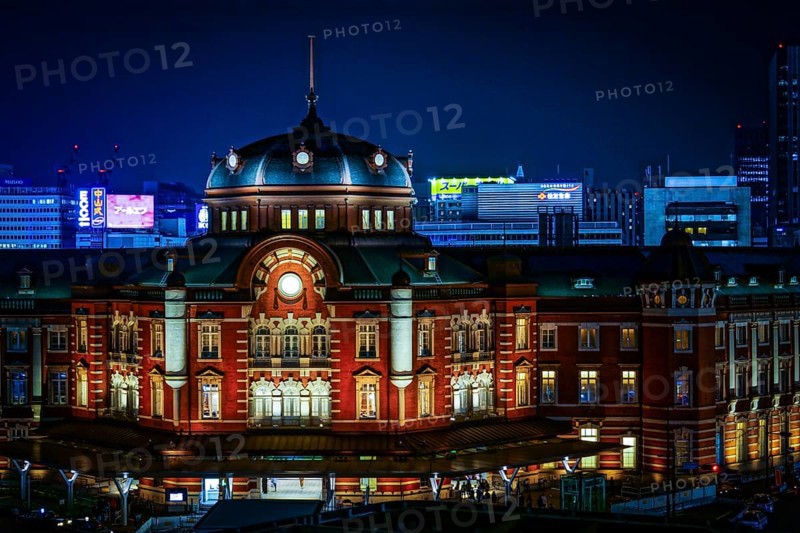 Light-up of Tokyo Station, night view. Shooting Location: Tokyo metropolitan area