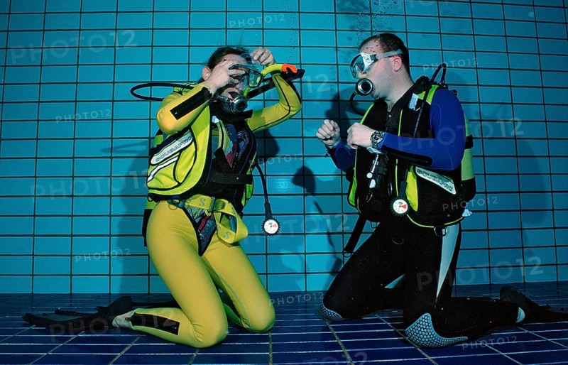 Diving training in the swimming pool, Mask blowing, Germany, Munich, Olympiabad