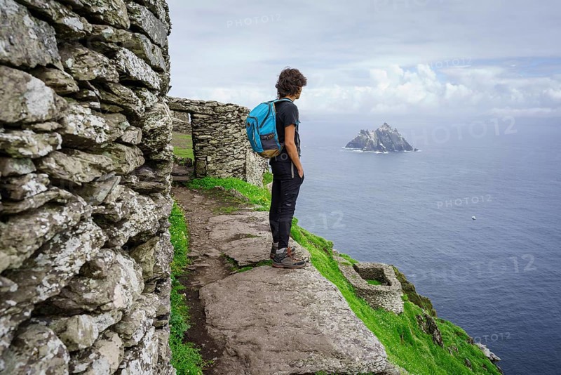 Visitors on the steep path up to the monastery, Skellig Michael island, Mainistir Fhionáin (St. Fionan?s Monastery), county Kerry, Ireland, United Kingdom