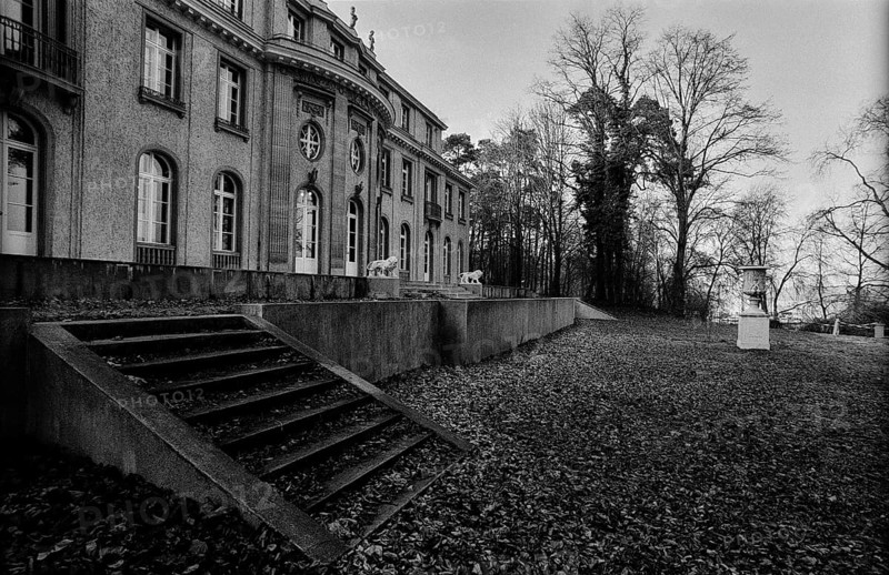 Germany, Berlin, 11.01.1992, Wannsee - Villa, here the extermination of Europe's Jews was decided, park