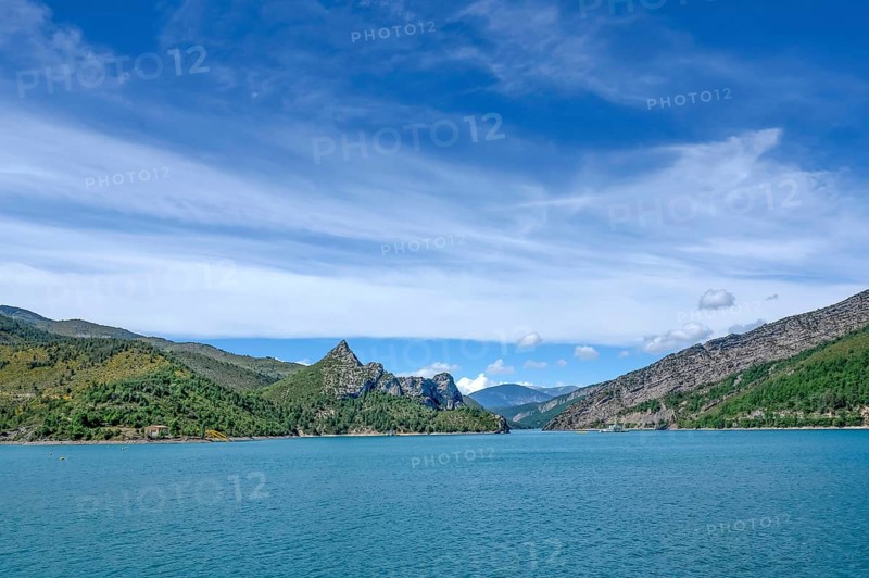 Summer view of the Lac de Castillion, Verdon river reservoir, Alpes-de-Haute-Provence, PACA, Provence-Alpes-Côte d'Azur