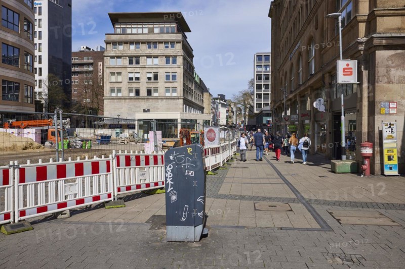 Construction site at Willy-Brandt-Platz and pedestrian zone in Essen, Ruhr area, independent city, North Rhine-Westphalia, Germany