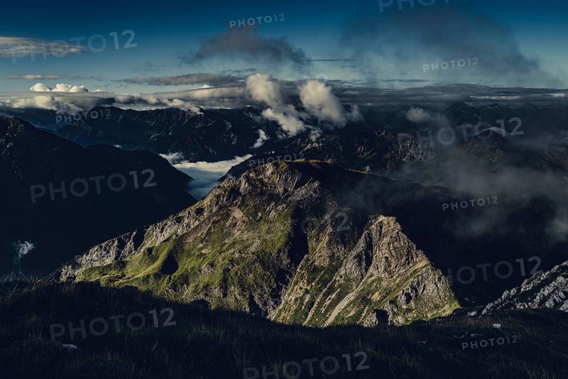 Sunrise hike on the Hochplatte near Halblech in the Ammergau Alps, Ammergebirge in the Allgäu, Bavaria, Germany