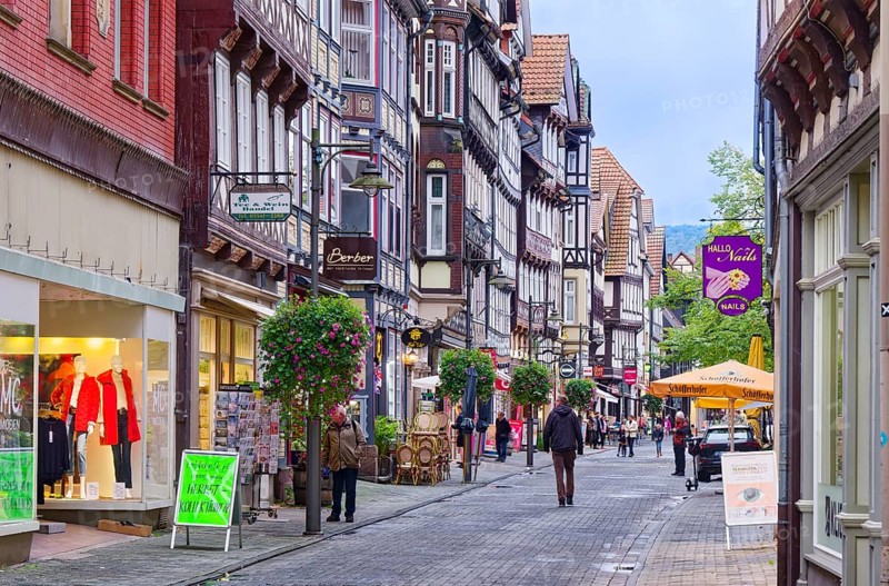 The Lange Straße in the old town centre of Hannoversch Münden with half-timbered houses in the evening. Hannoversch Münden, Lower Saxony, Germany