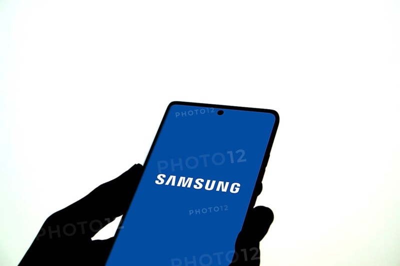 Samsung logo on smartphone screen.