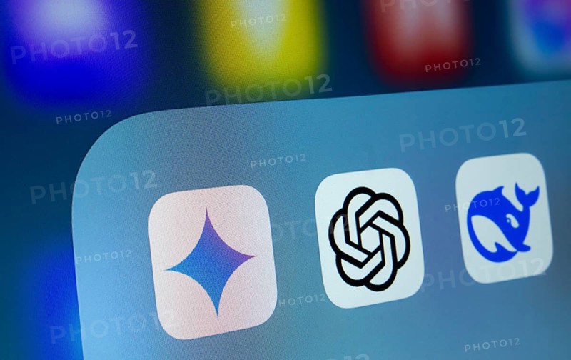 A close up of an iPad screen displaying the Deepseek, ChatGPT and Google Gemini app icon