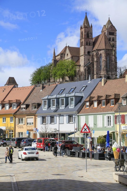 Market square with cathedral, Breisach am Rhein, Baden-Württemberg, Germany