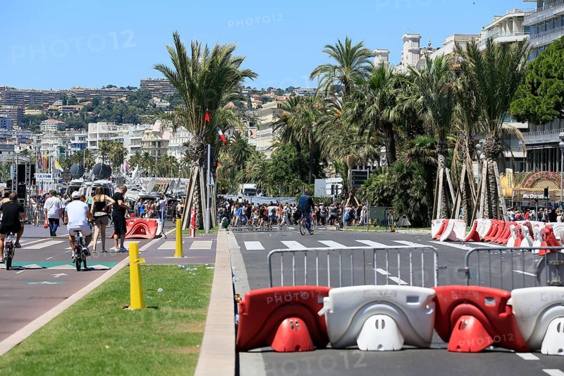 The Promenade des Anglais in Nice the morning after the attack on 14 July 2016, in which the attacker Mohamed Bouhlel drove a lorry into a crowd of people who had gathered for a fireworks display to mark the French bank holidays. 86 people were killed and more than 300 injured, some of them seriously. Road closure. Nice, Alpes-Maritimes, France