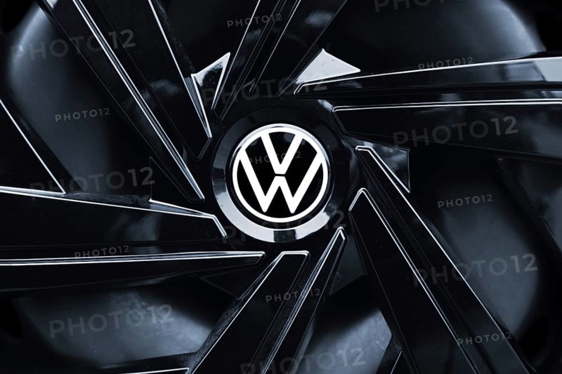 VW sign on a car rim, VW crisis