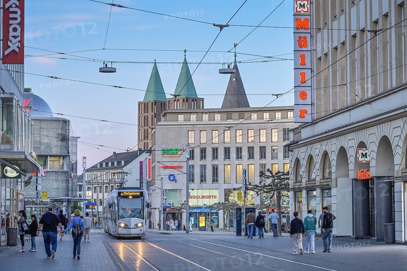 Street scene, Königsplatz, Kassel, Hesse, Germany