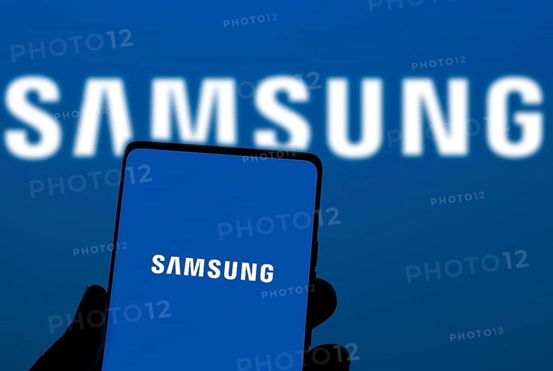 Samsung logo on smartphone screen.