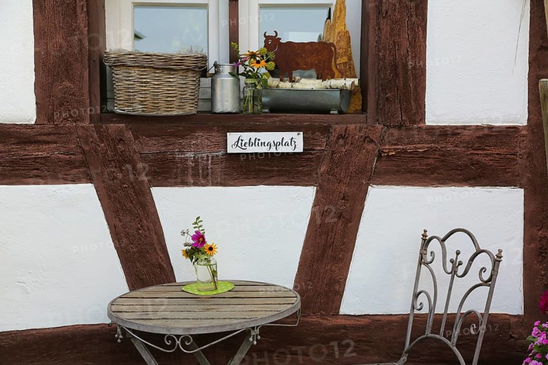 Kässtadel, KäStadel, on the lake, cheese shop with bistro, cheese shop, delicatessen, café, regional cuisine, small restaurant, garden, idyll, still life, garden furniture, favourite place, half-timbered house, time out, stop off, Oberuhldingen district, Uhldingen-Mühlhofen municipality, Lake Constance district, Baden-Württemberg, Germany
