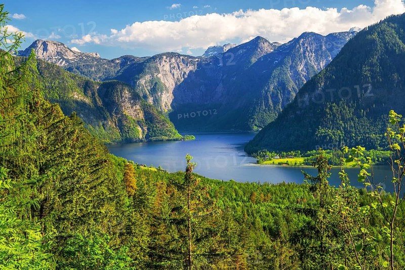 Panoramic view of the lake and the Dachstein foothills, Bad Goisern, Lake Hallstatt, UNESCO World Heritage Site, Salzkammergut, Upper Austria, Austria
