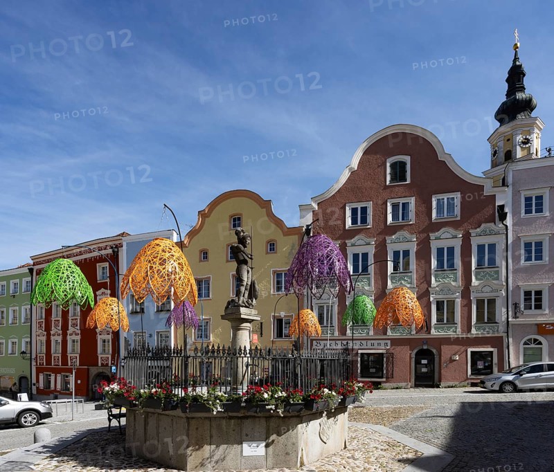 St George's Fountain, Lower Town Square, Schärding, Innviertel, Upper Austria, Austria
