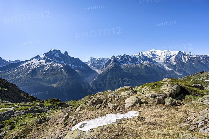 Mountain panorama with glaciated peaks, Aiguille du Midi and Mont Blanc, Aiguille de Mesure and Aiguille de Chamois, hiking in the Aiguilles Rouges, Chamonix, Haute-Savoie, France